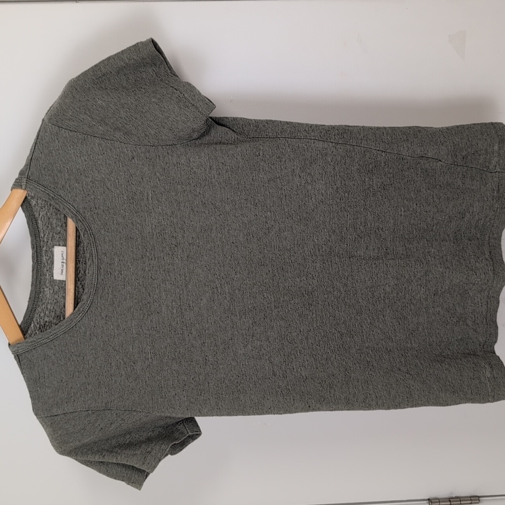 THREAD AND SUPPLY GREY LINEN T SHIRT SIZE SMALL